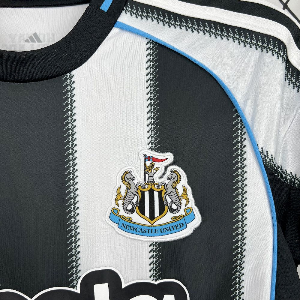 Camisola Newcastle Principal 2025/26