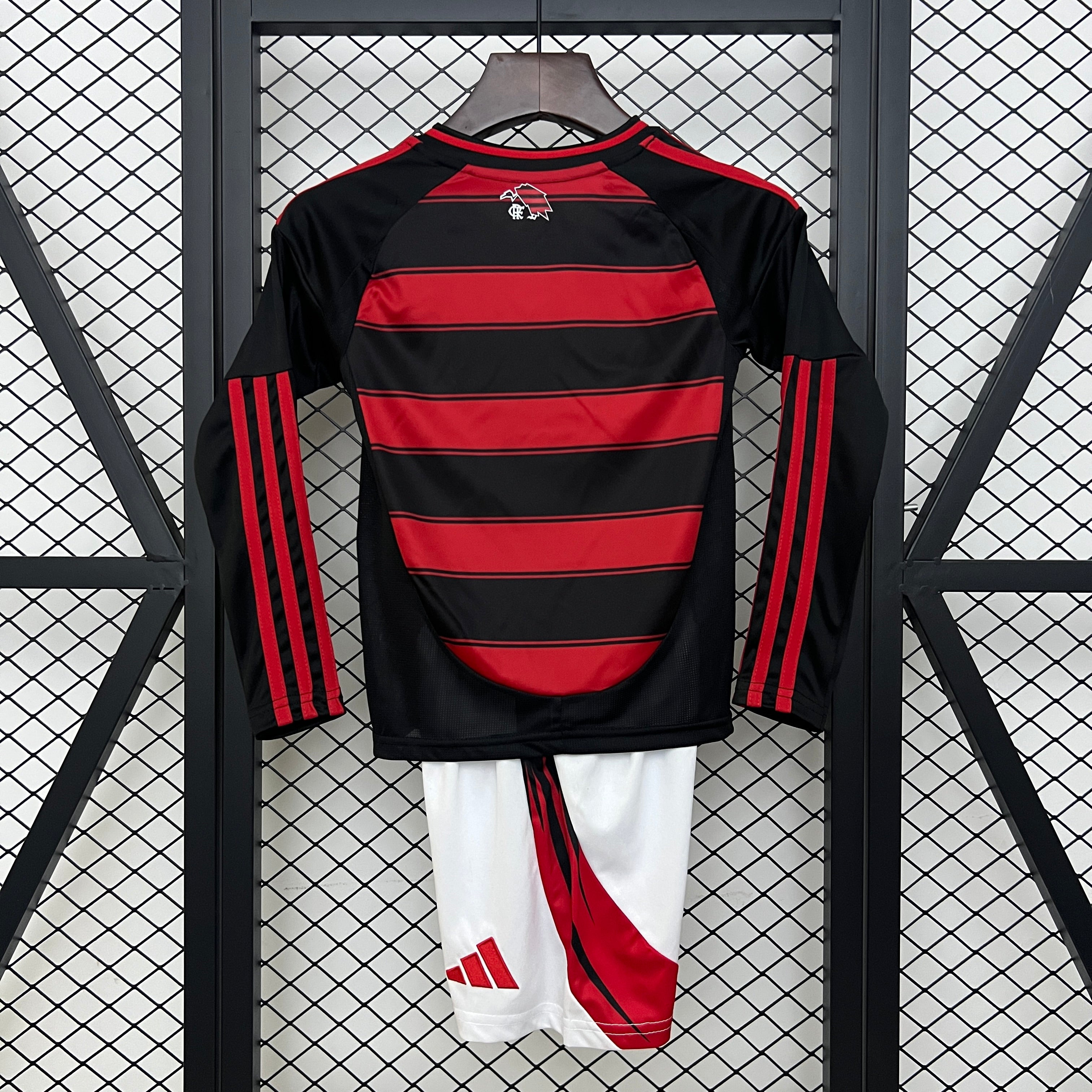 Kit Criança Flamengo Principal Manga Comprida 2025/26