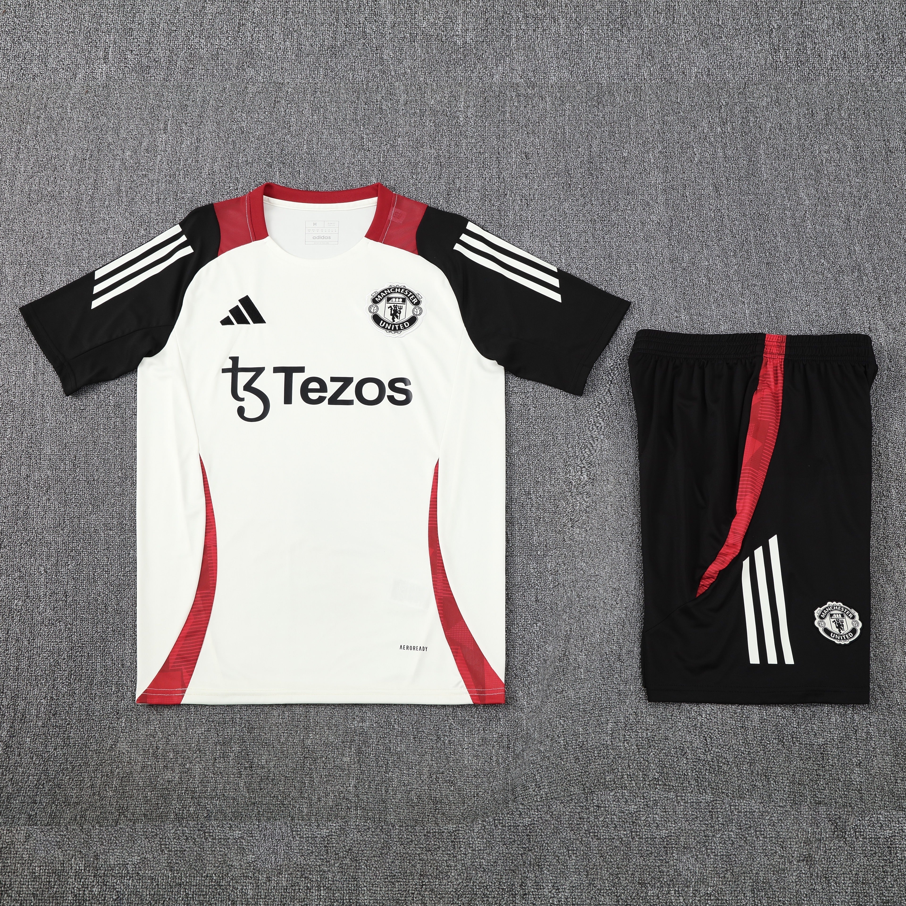 Kit de Treino Manchester Unites 2025/26