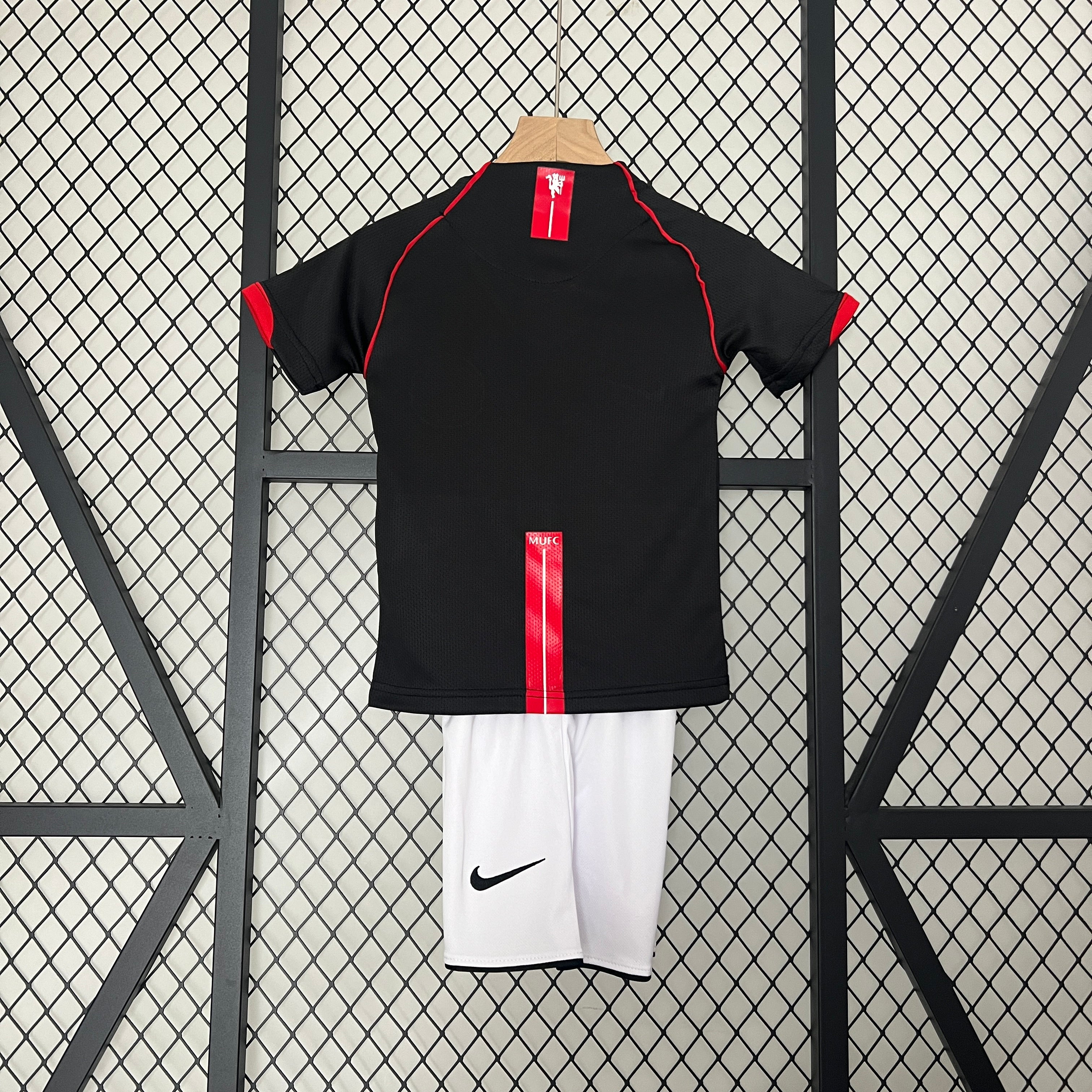 Kit Criança Manchester United Alternativo 2006/07