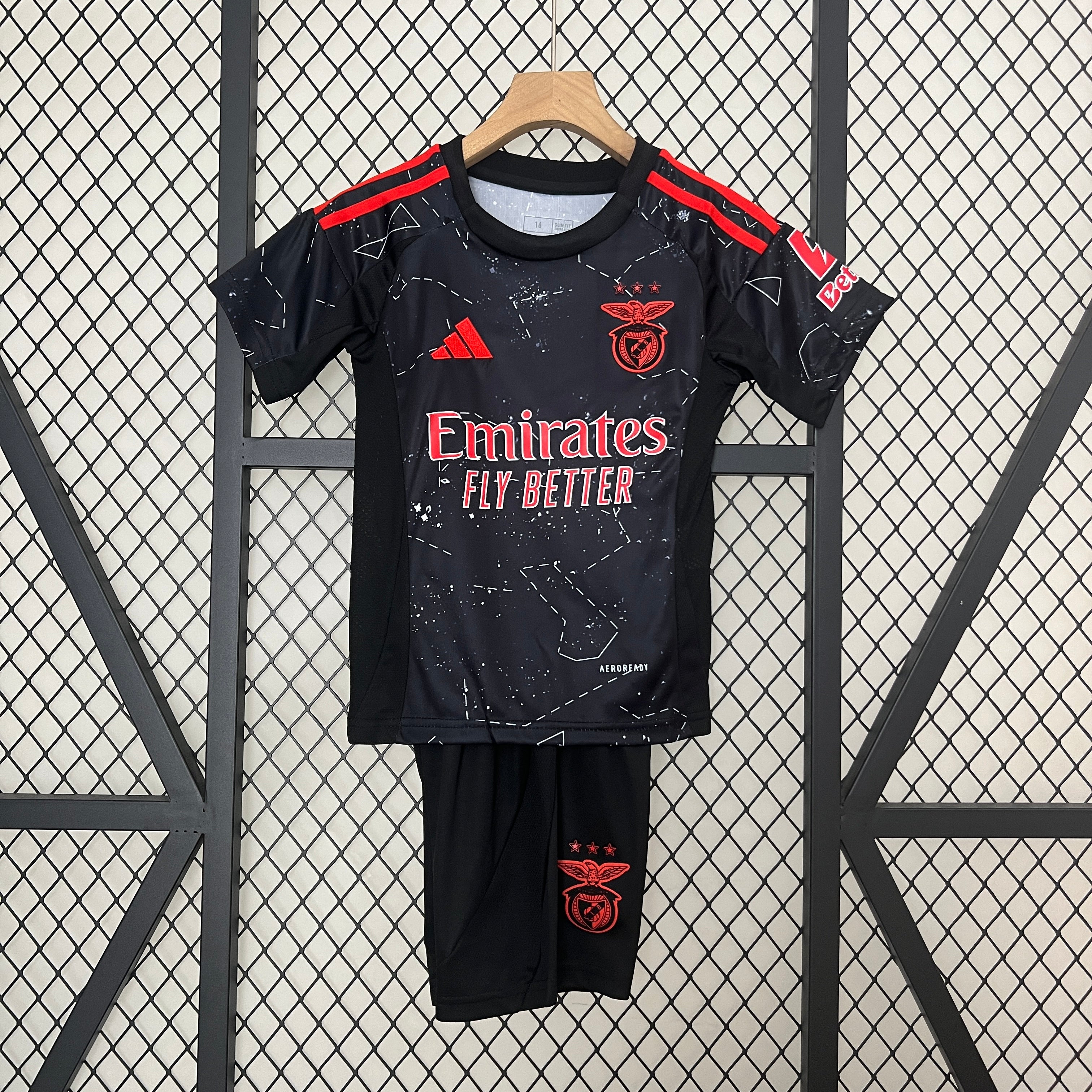 Kit Criança Benfica Alternativa 2024/25