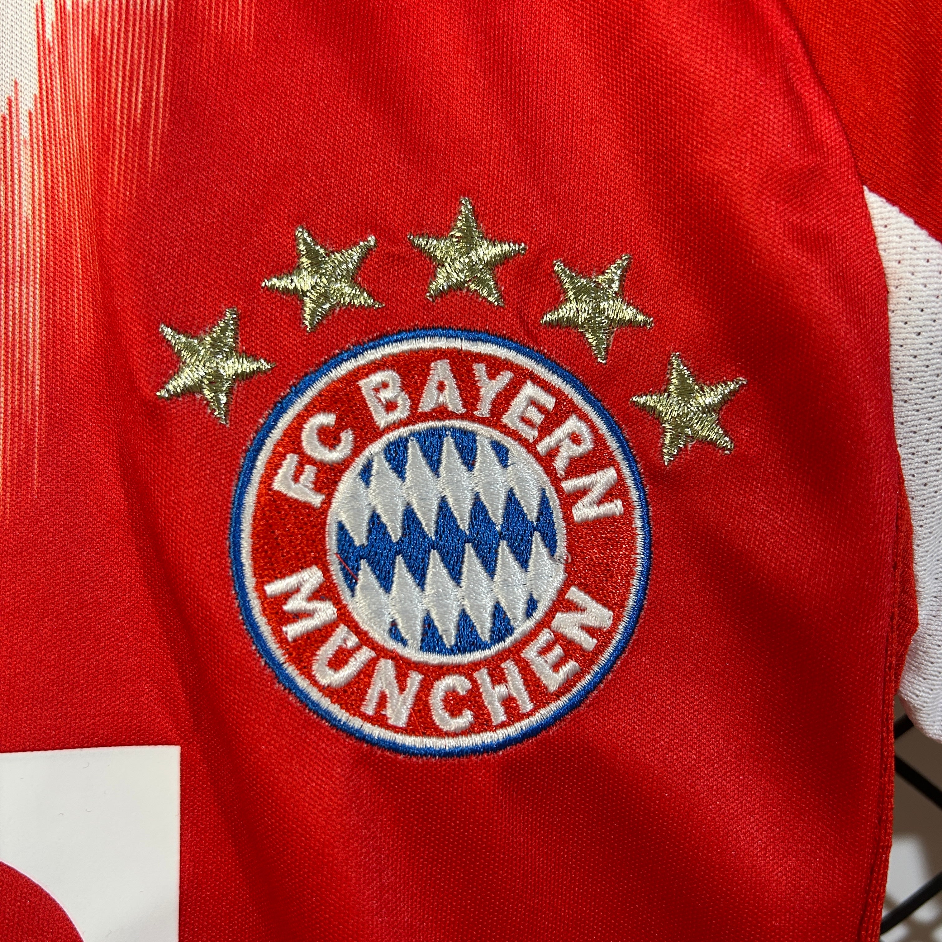 Kit Criança Bayern Munique Principal 2025/26