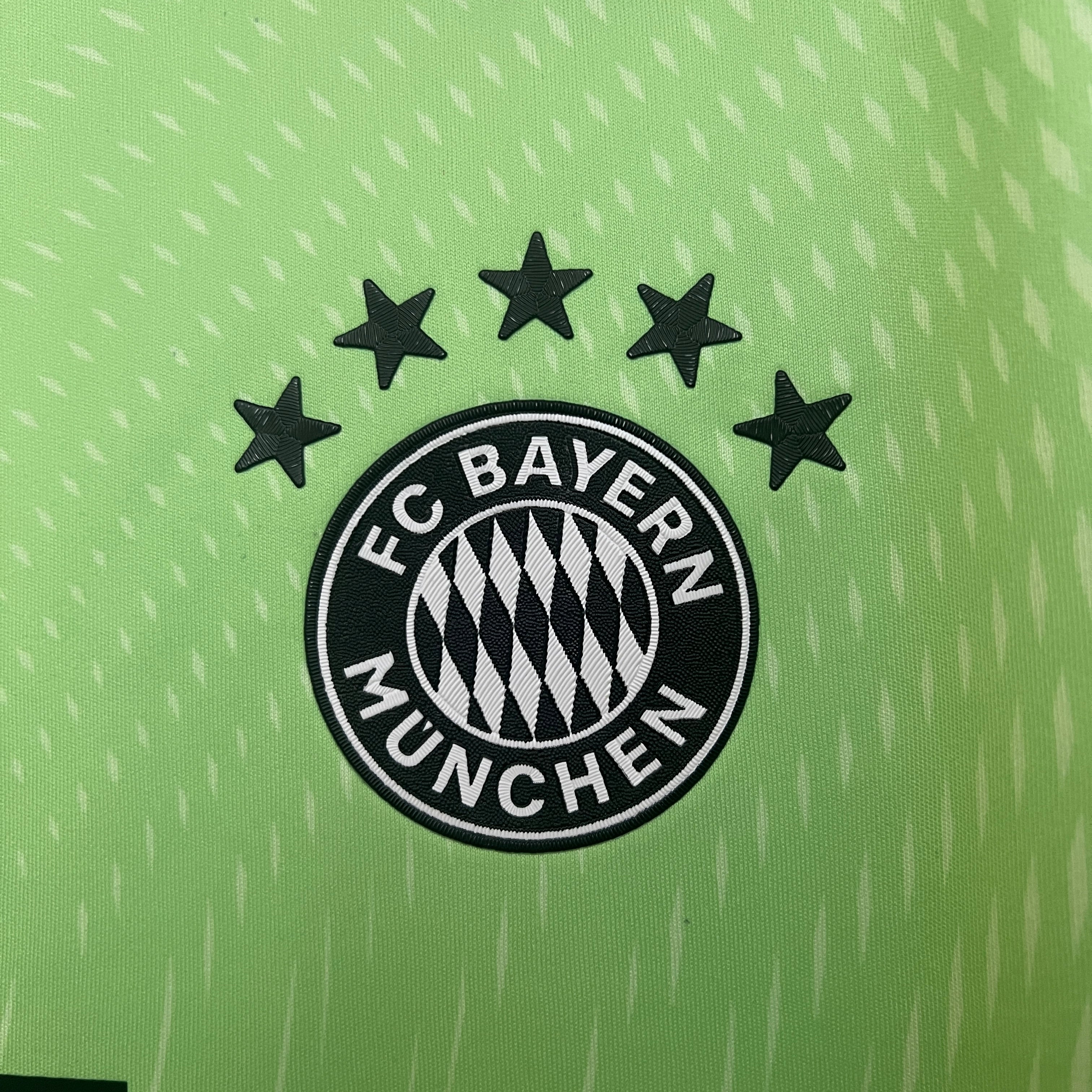 Camisola Bayern Munique Guarda-redes 2025/26
